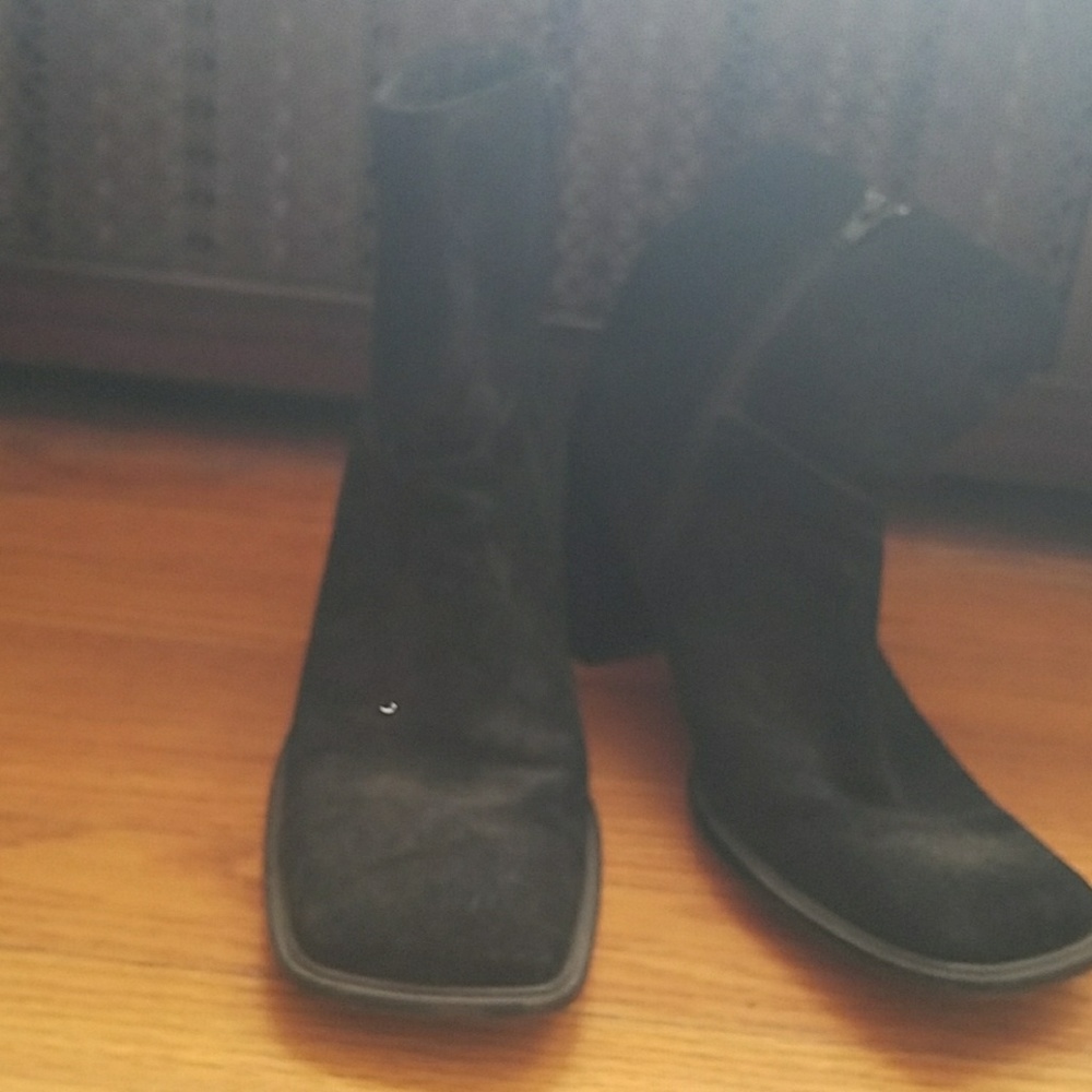 Black Suedue Boots